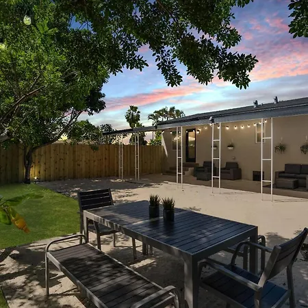 Miami Luxury Chill Close To: South Beach/Airport/Wynwood/Design District/4 Free Gated Parking